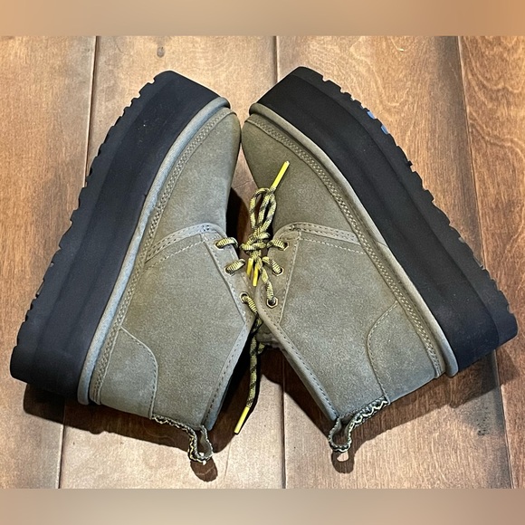 UGG Neumel Heritage Platform Boots NWOT - Picture 4 of 16